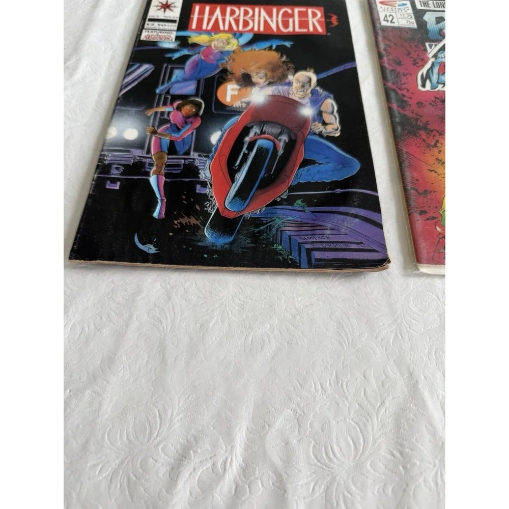 Lot‎ of 2 Vintage Comic Books – Harbinger #22 & Rogue Trooper #42